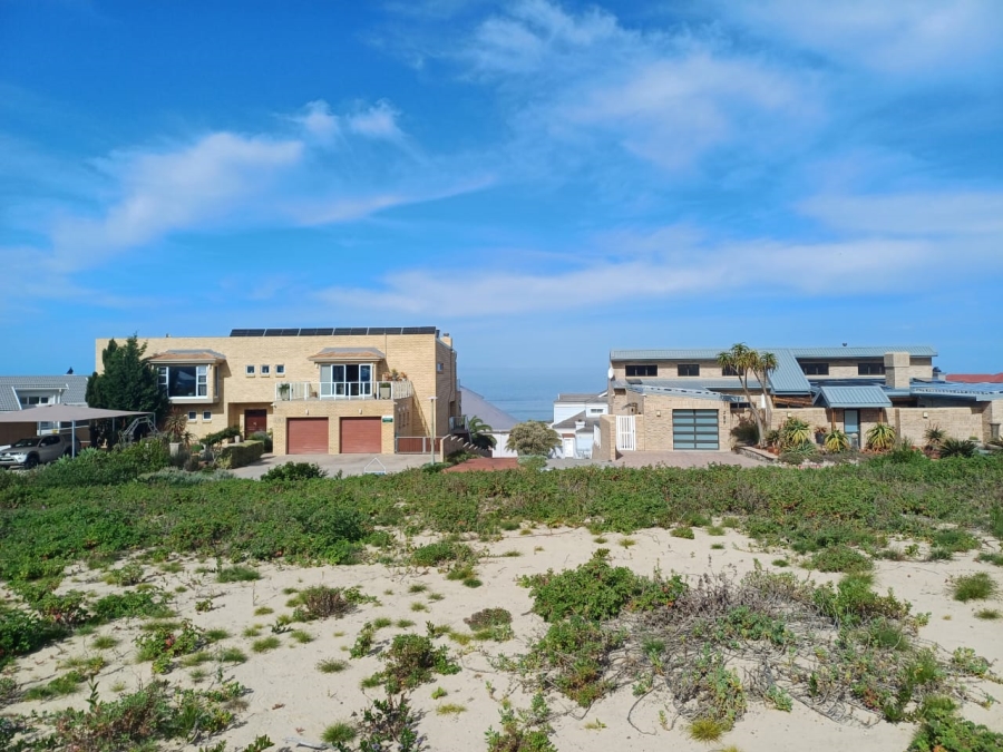  Bedroom Property for Sale in Outeniqua Strand Western Cape